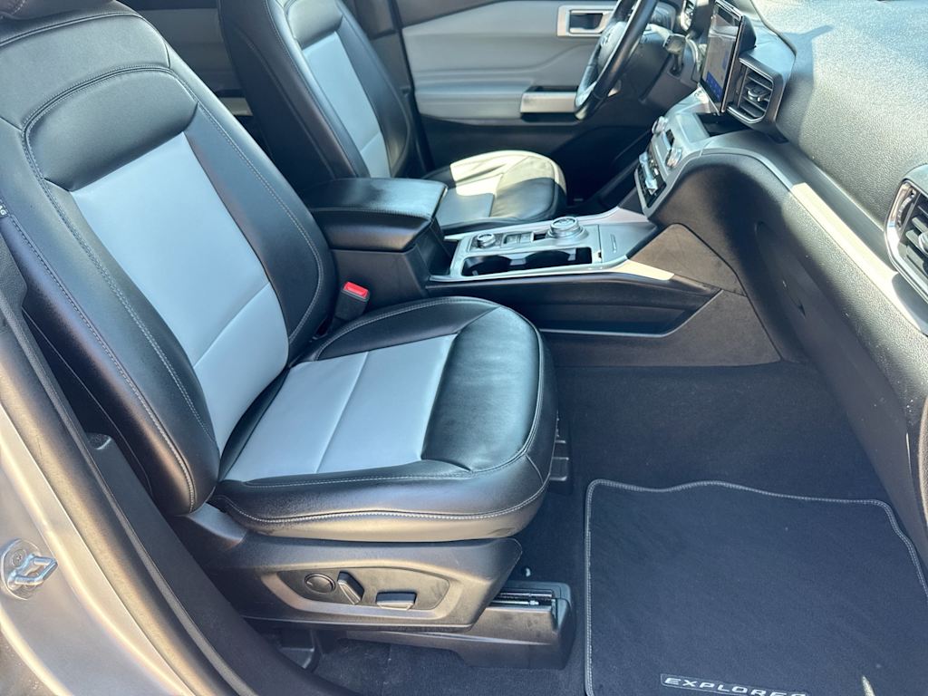 Thumbnail: 2022 Ford Explorer - 28