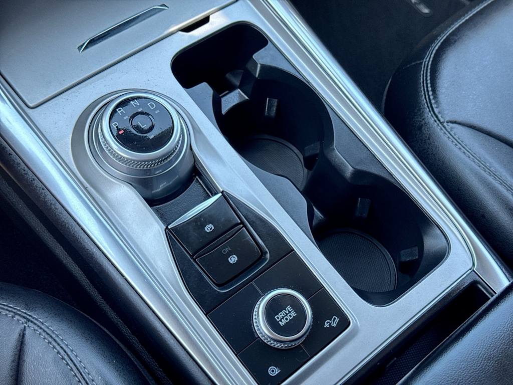 Thumbnail: 2022 Ford Explorer - 15