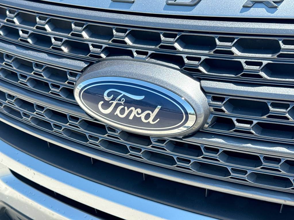 Thumbnail: 2022 Ford Explorer - 7