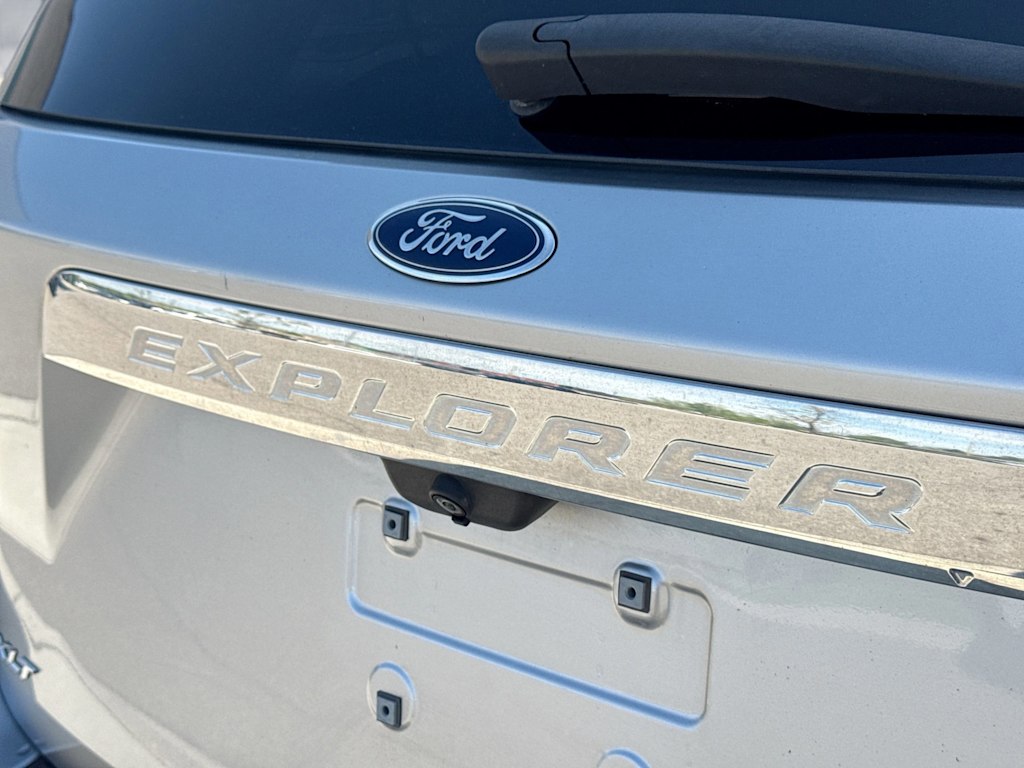 Thumbnail: 2020 Ford Explorer - 23