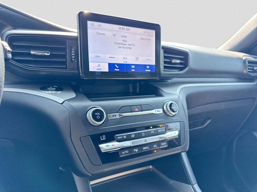 Thumbnail: 2020 Ford Explorer - 14