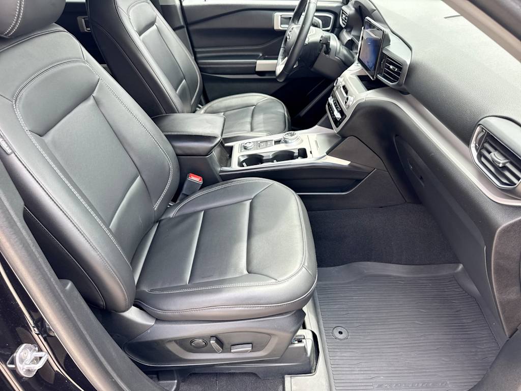 Thumbnail: 2023 Ford Explorer - 10