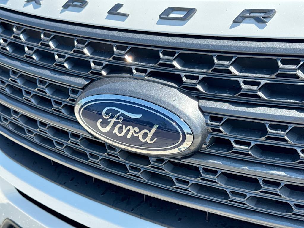 Thumbnail: 2023 Ford Explorer - 6