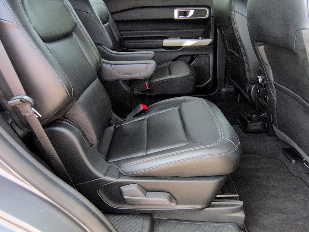 Thumbnail: 2022 Ford Explorer - 26