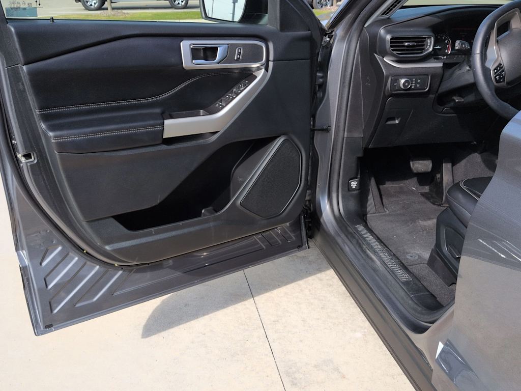 Thumbnail: 2022 Ford Explorer - 19