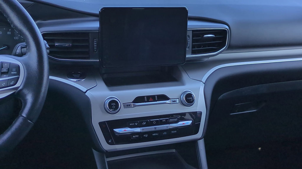 Thumbnail: 2022 Ford Explorer - 12