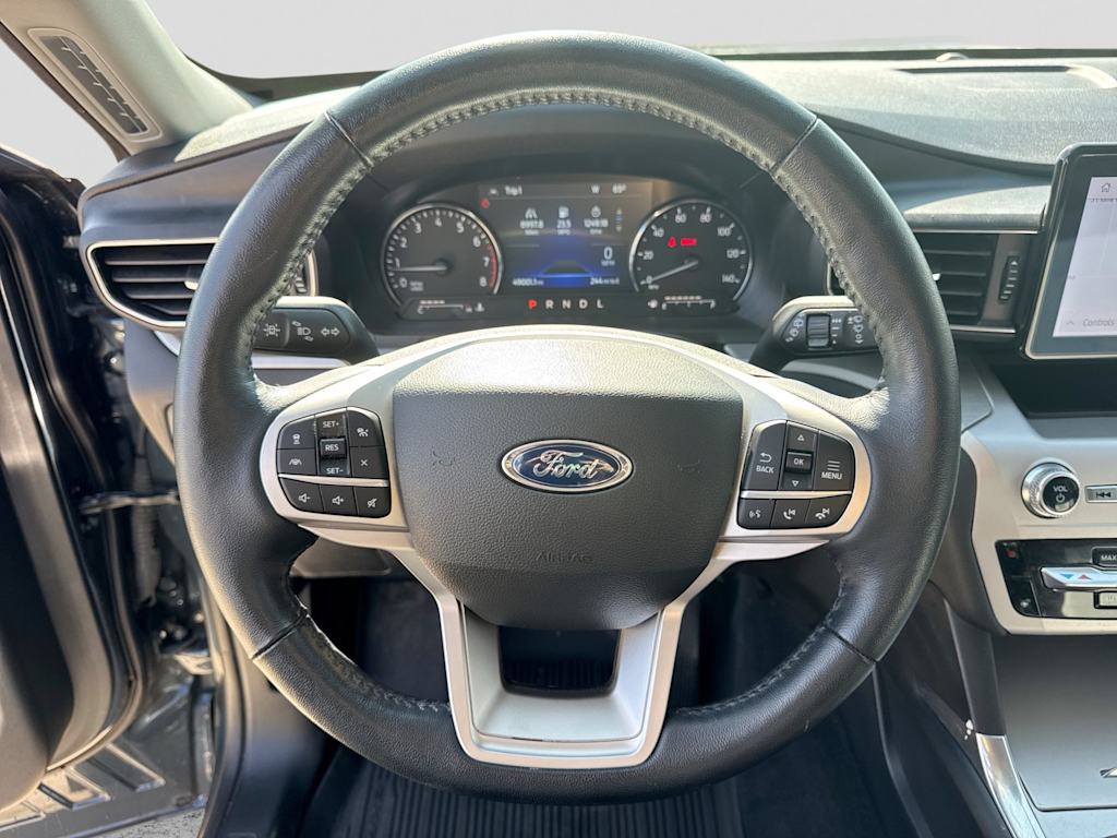 Thumbnail: 2022 Ford Explorer - 8