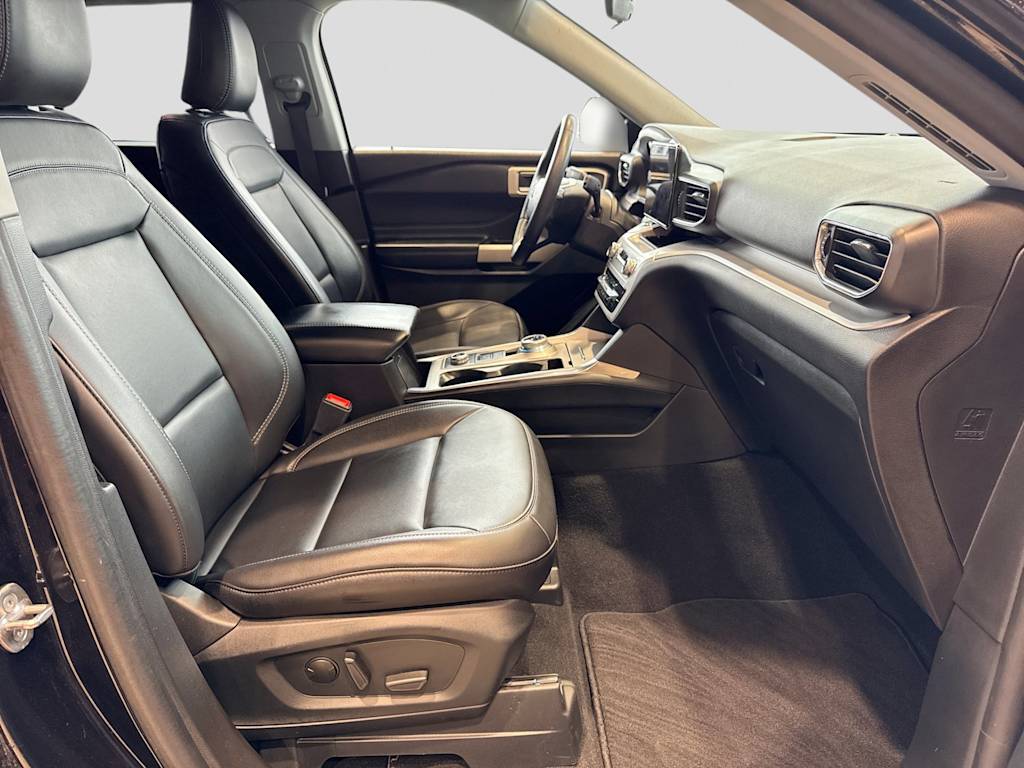 Thumbnail: 2023 Ford Explorer - 6