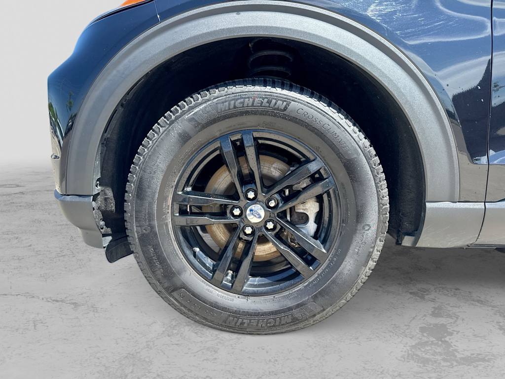 Thumbnail: 2022 Ford Explorer - 8