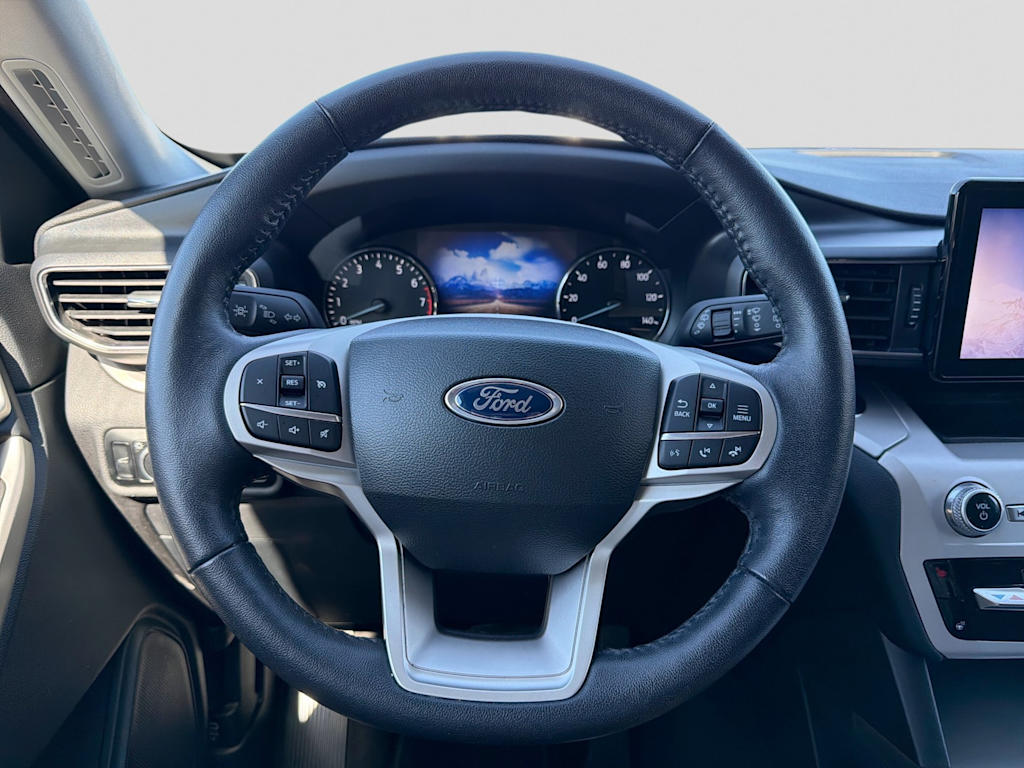 Thumbnail: 2023 Ford Explorer - 9
