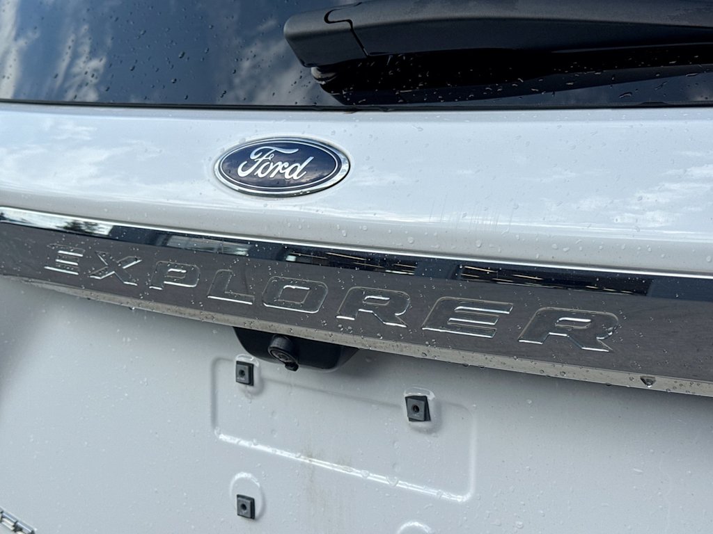 Thumbnail: 2020 Ford Explorer - 24