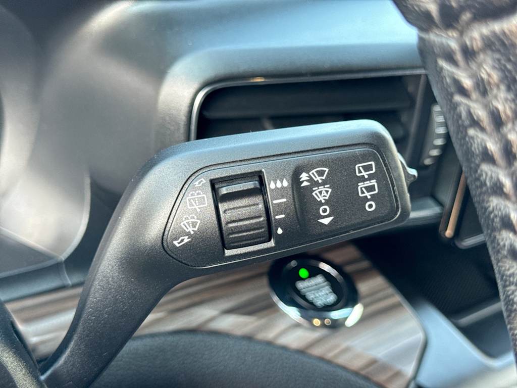 Thumbnail: 2020 Ford Explorer - 33