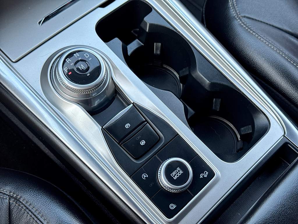 Thumbnail: 2020 Ford Explorer - 14