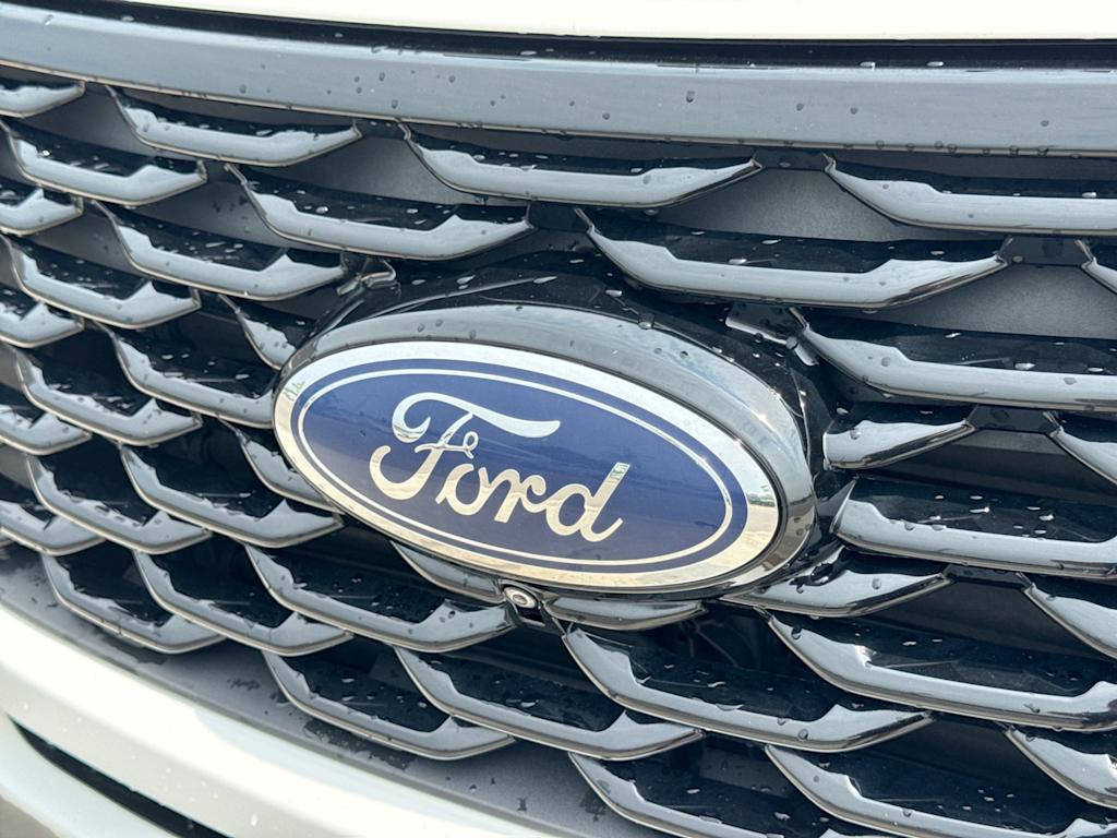 Thumbnail: 2023 Ford Explorer - 6