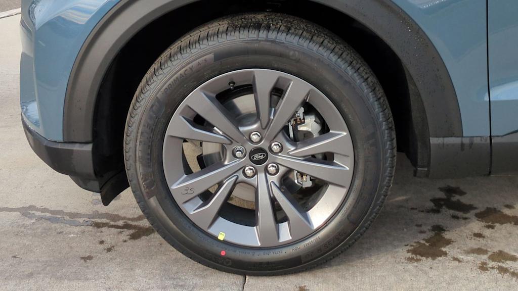 Thumbnail: 2026 Ford Explorer - 8