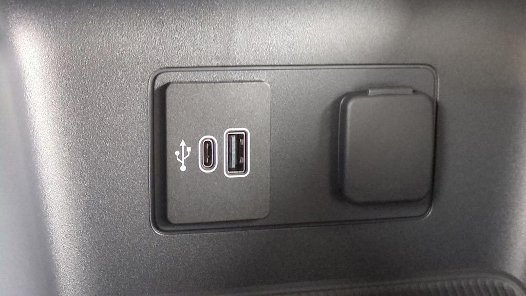 Thumbnail: 2026 Ford Explorer - 35