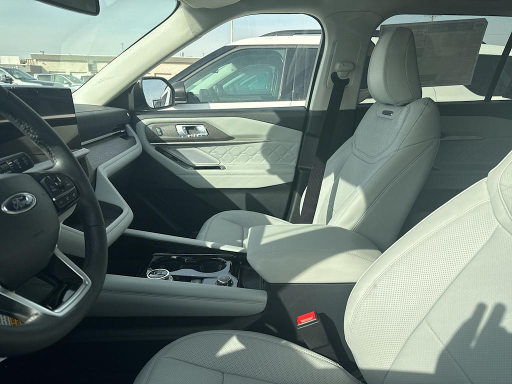 Thumbnail: 2026 Ford Explorer - 7