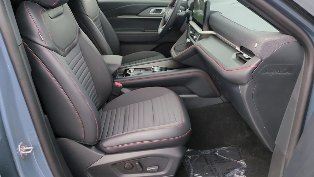 Thumbnail: 2025 Ford Explorer - 11