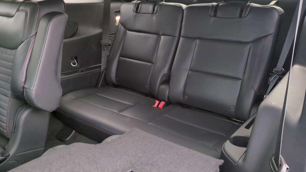 Thumbnail: 2025 Ford Explorer - 25