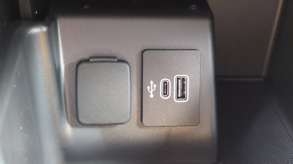 Thumbnail: 2025 Ford Explorer - 34