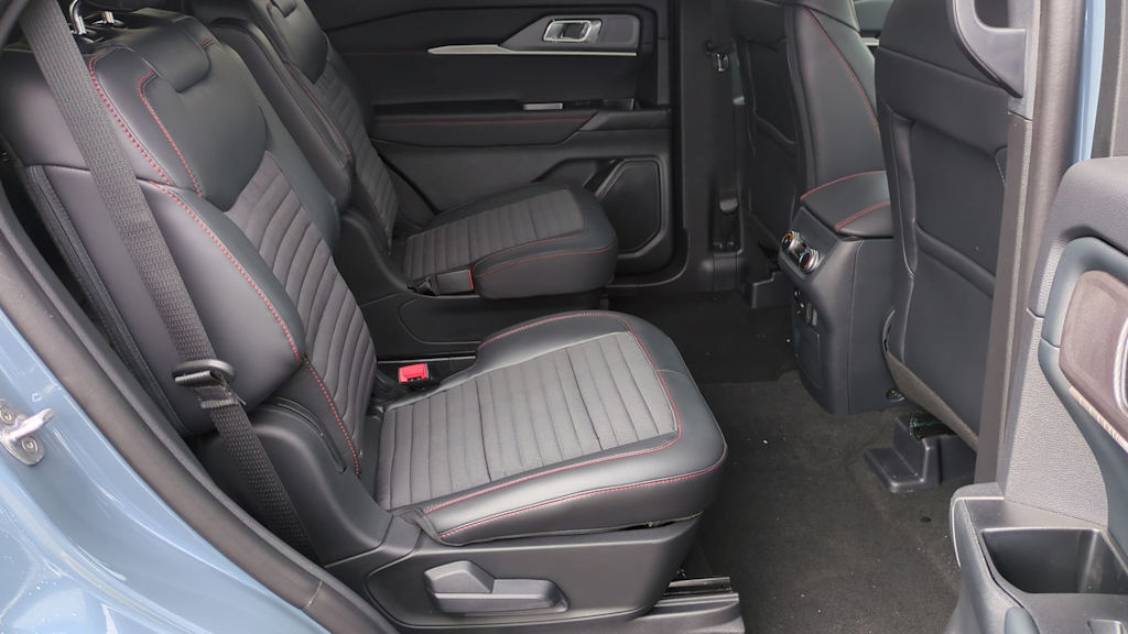 Thumbnail: 2025 Ford Explorer - 24