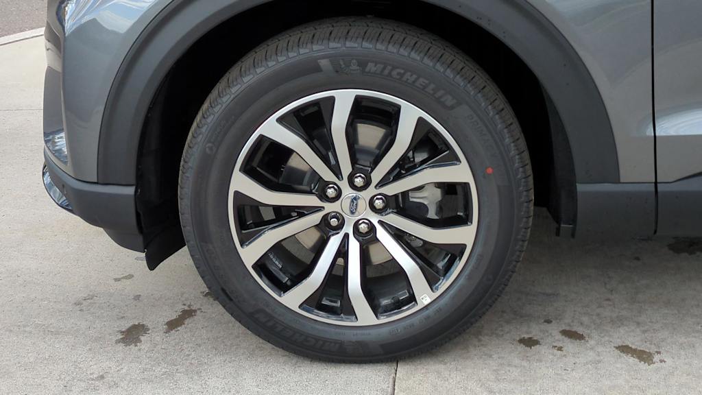 Thumbnail: 2025 Ford Explorer - 7