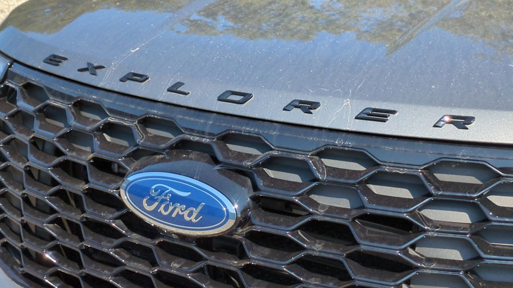 2025 Ford Explorer ST-Line 6