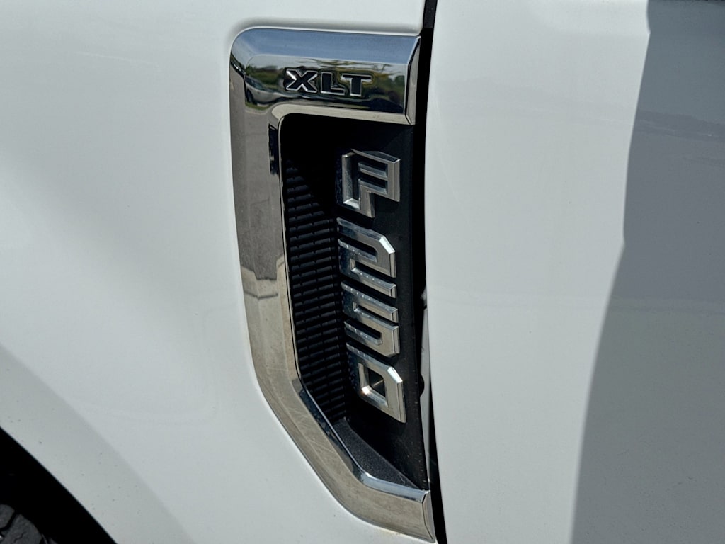Thumbnail: 2021 Ford F-250 - 24