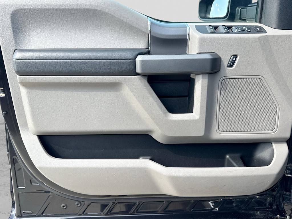 Thumbnail: 2017 Ford F-250 - 32