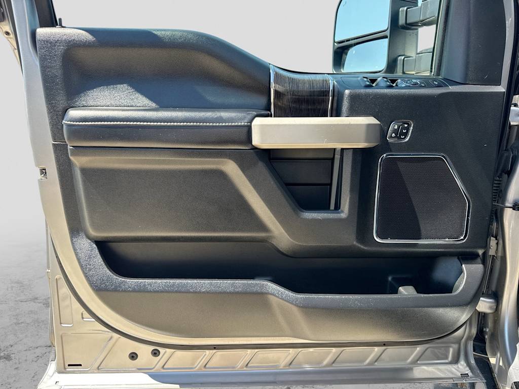 Thumbnail: 2020 Ford F-250 - 32