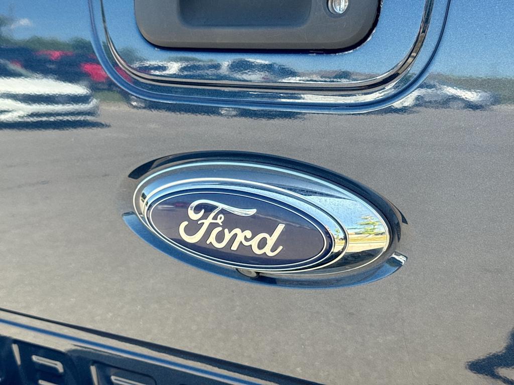 Thumbnail: 2016 Ford F-250 - 7