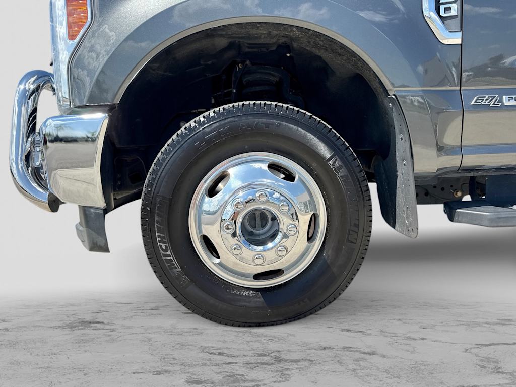 Thumbnail: 2017 Ford F-350 - 7