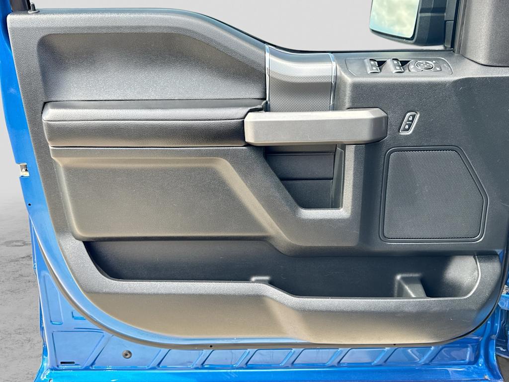 Thumbnail: 2015 Ford F-150 - 32