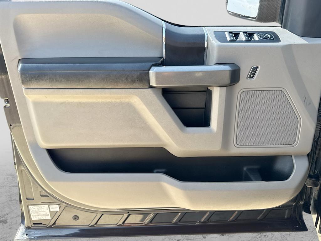Thumbnail: 2015 Ford F-150 - 30