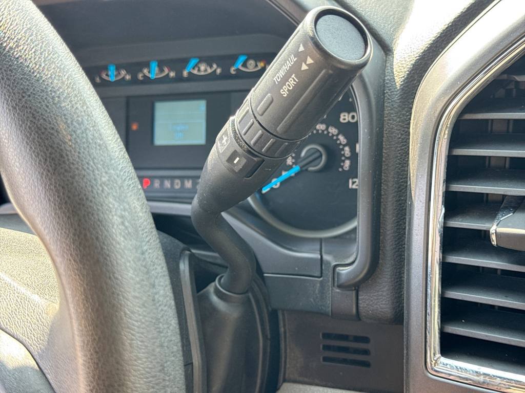 Thumbnail: 2015 Ford F-150 - 32