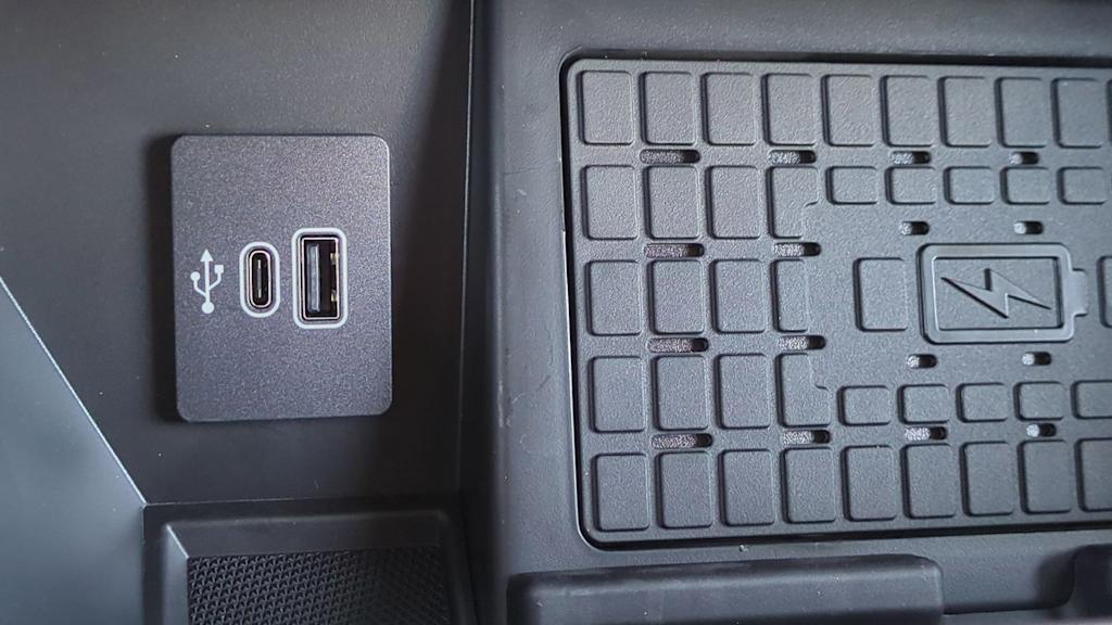 Thumbnail: 2025 Ford F-150 - 32