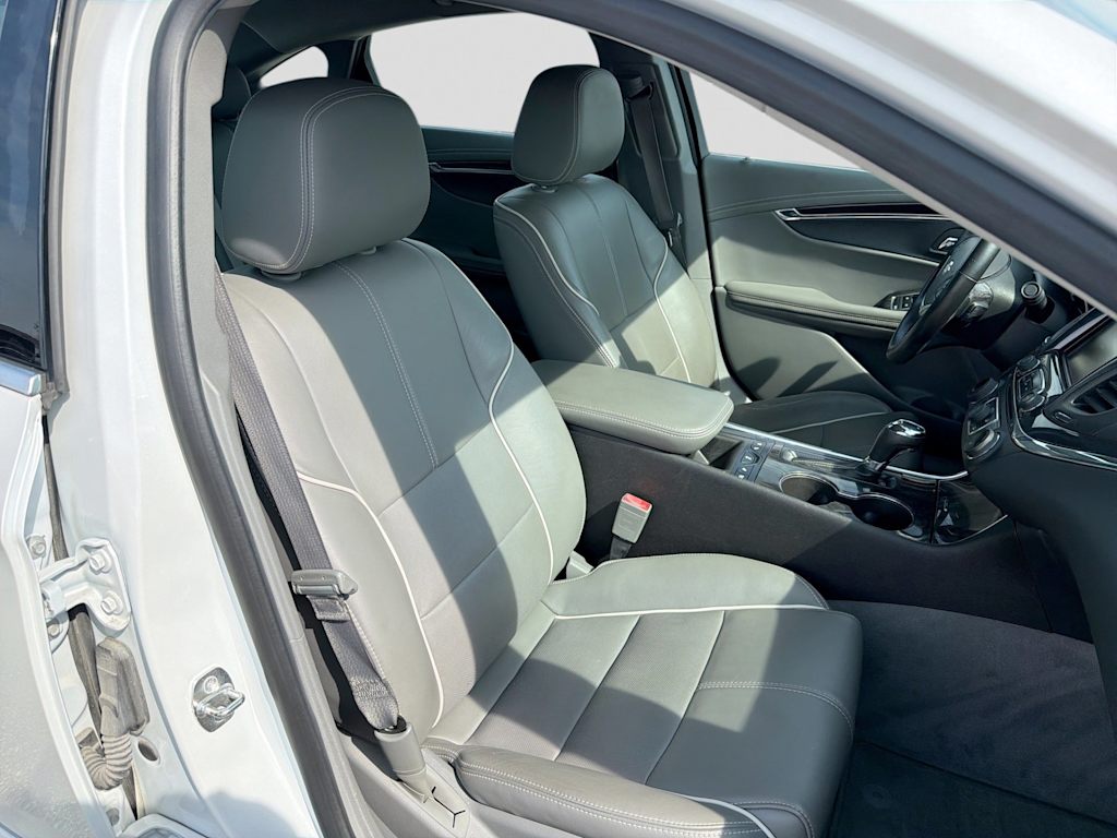 Thumbnail: 2015 Chevrolet Impala - 27
