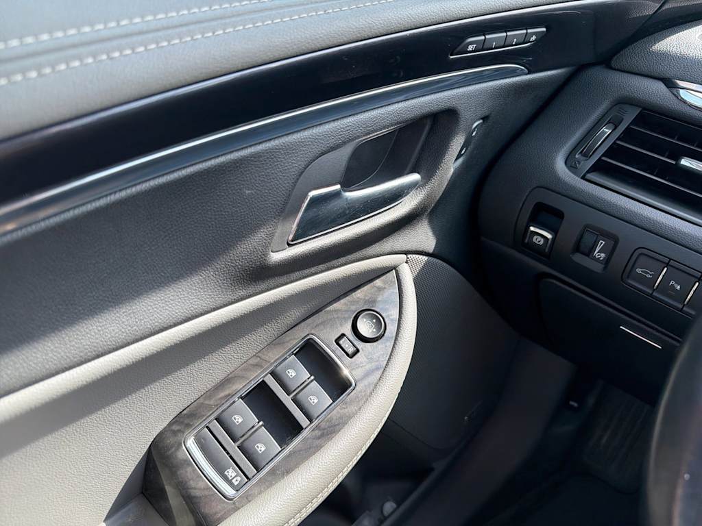 Thumbnail: 2015 Chevrolet Impala - 23