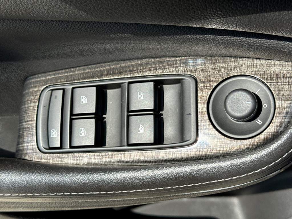 Thumbnail: 2015 Chevrolet Malibu - 23
