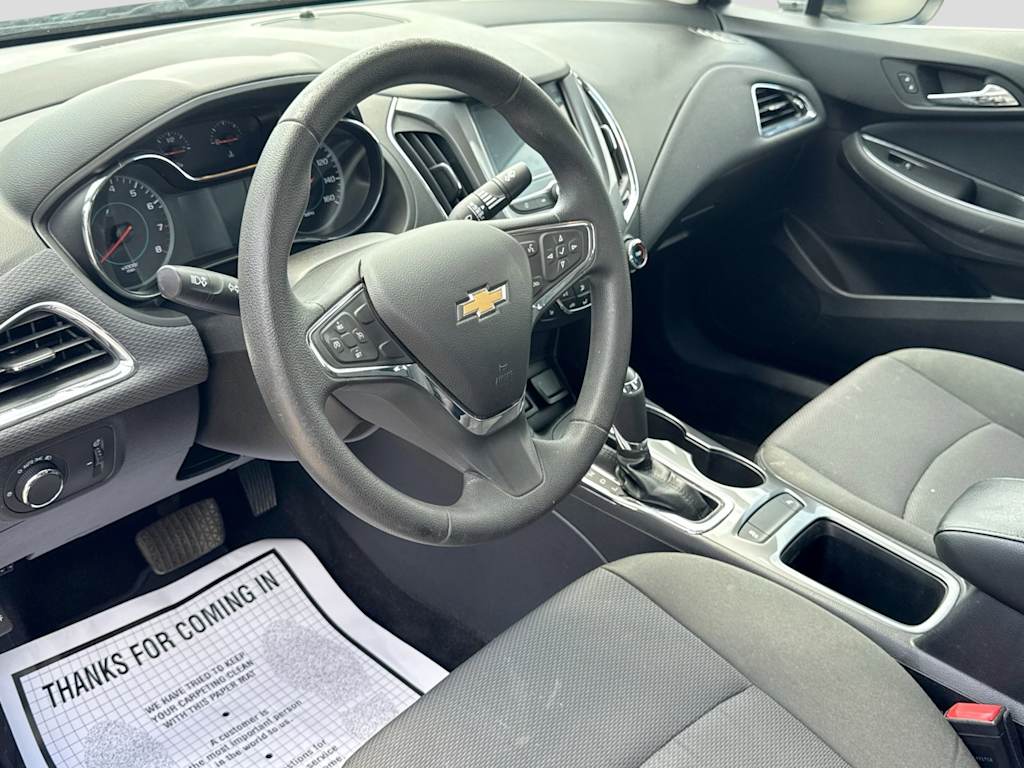 Thumbnail: 2018 Chevrolet Cruze - 2