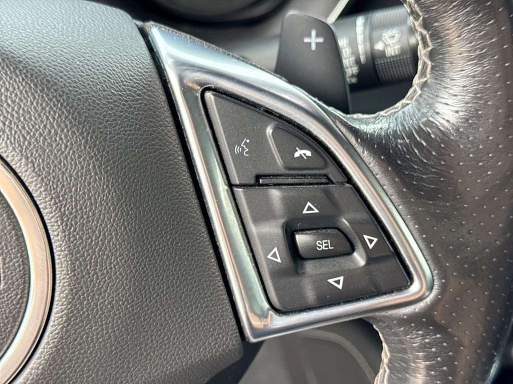 Thumbnail: 2019 Chevrolet Camaro - 26