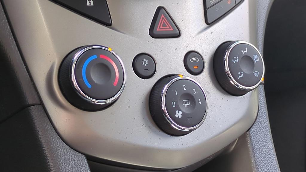 Thumbnail: 2016 Chevrolet Sonic - 28