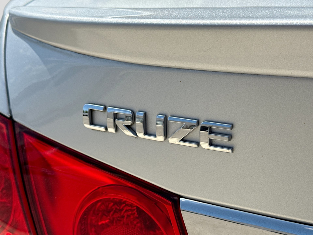 Thumbnail: 2015 Chevrolet Cruze - 22