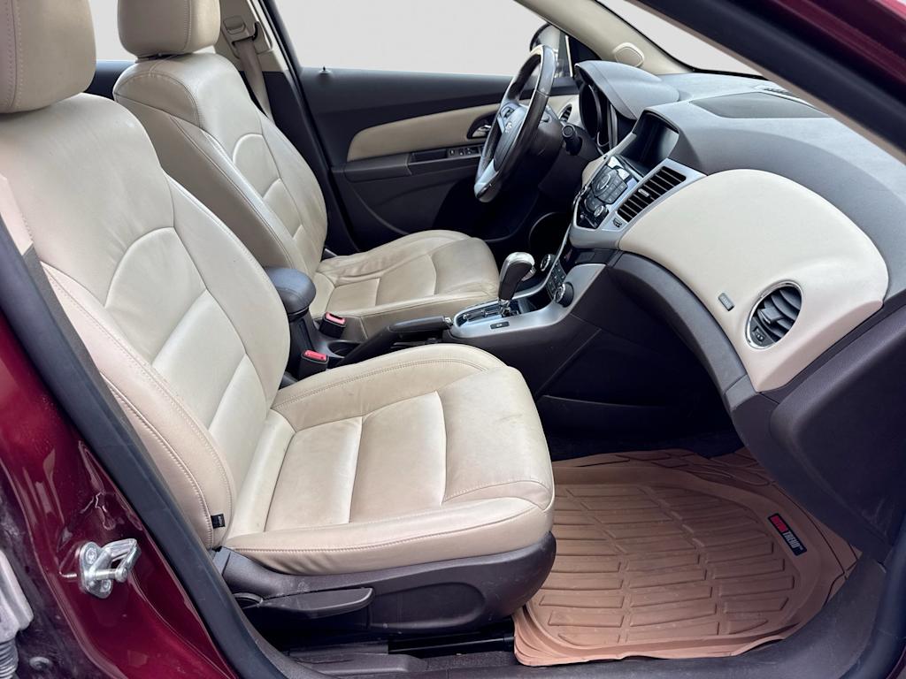 Thumbnail: 2015 Chevrolet Cruze - 11