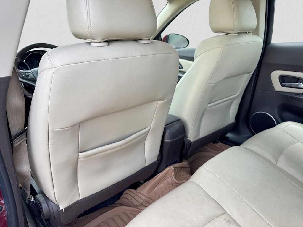 Thumbnail: 2015 Chevrolet Cruze - 12
