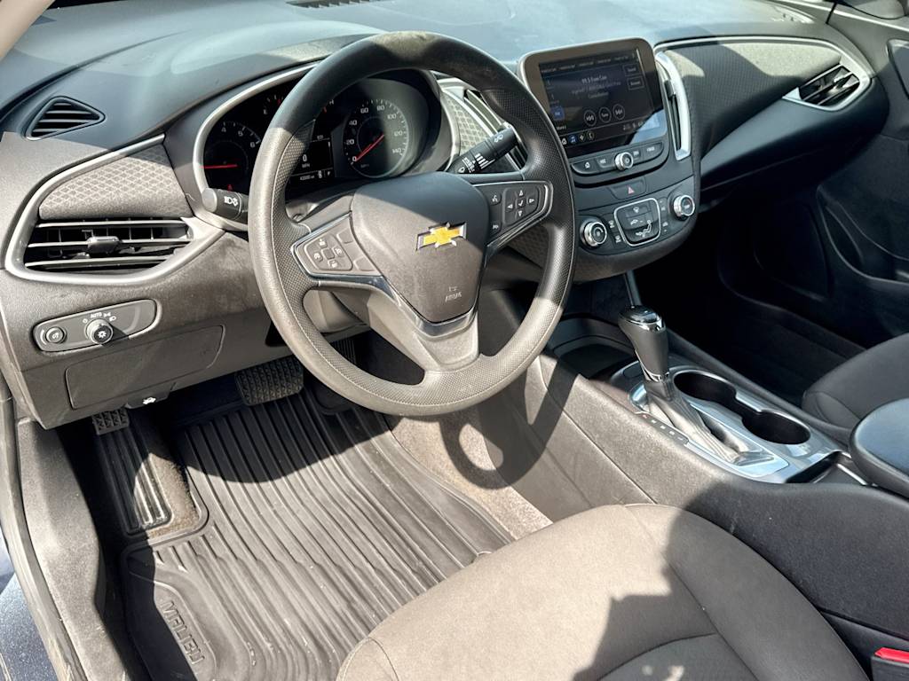 Thumbnail: 2019 Chevrolet Malibu - 2
