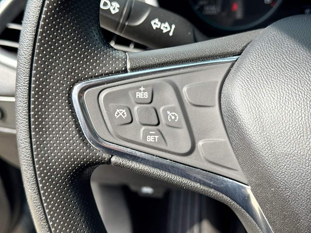 Thumbnail: 2019 Chevrolet Malibu - 28
