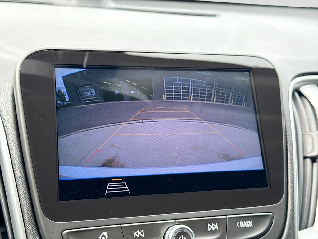 Thumbnail: 2019 Chevrolet Malibu - 31