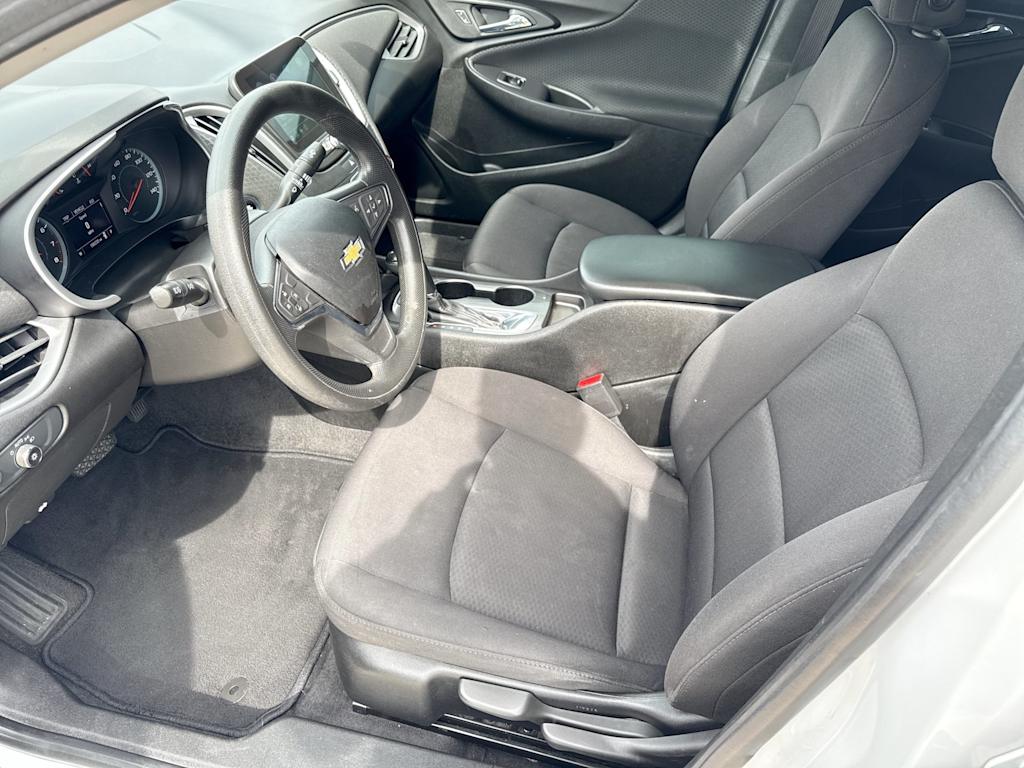 Thumbnail: 2019 Chevrolet Malibu - 10