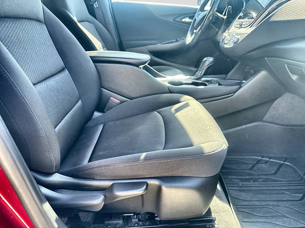 Thumbnail: 2018 Chevrolet Malibu - 26